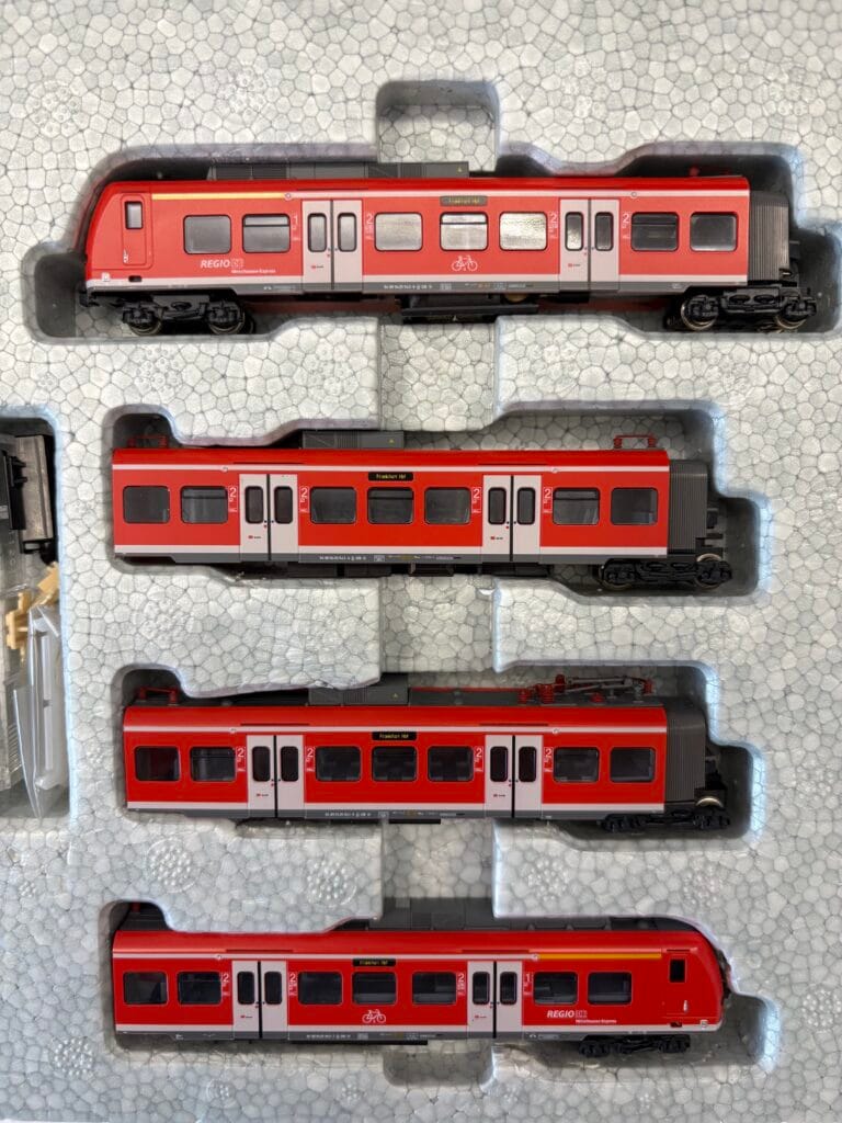 Kato ET425 from Kato trains
